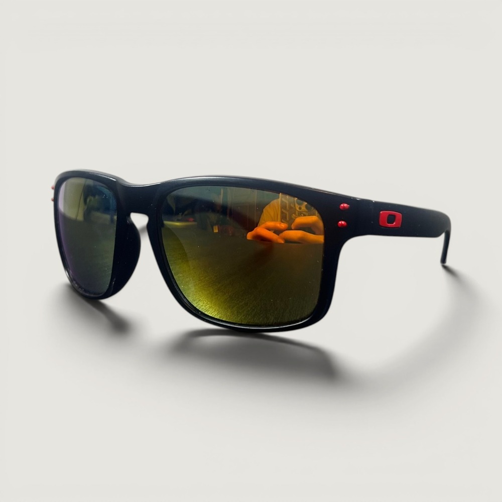 Oakley Holbrook Sunglasses Men OS Black Red Iridium 80709